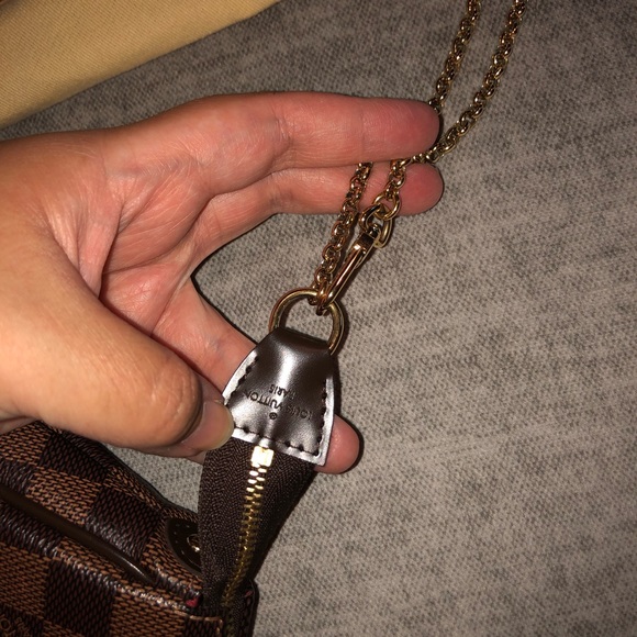 SOLD****Louis Vuitton Eva clutch Damier ebene - Picture 5 of 7